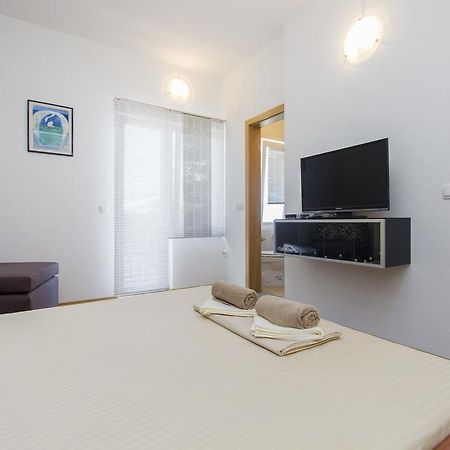 Apartments Zoran Pirovac Eksteriør bilde