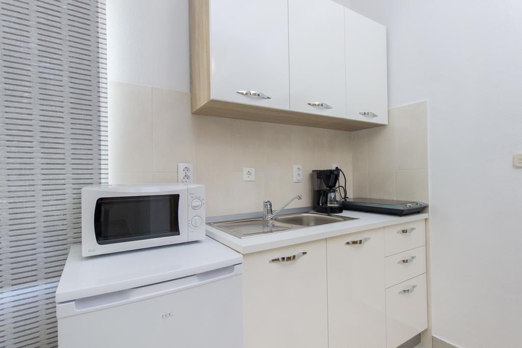 Apartments Zoran Pirovac Eksteriør bilde