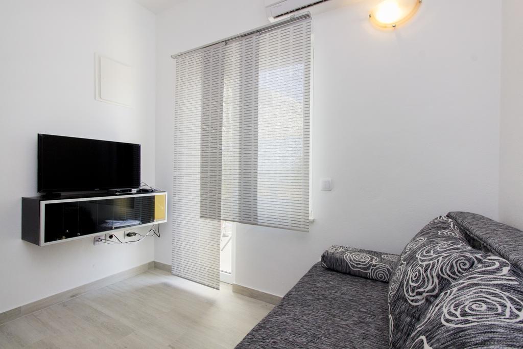 Apartments Zoran Pirovac Eksteriør bilde