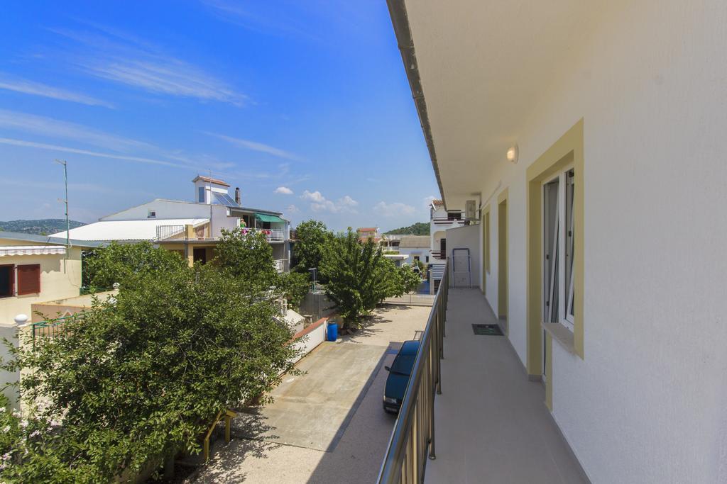 Apartments Zoran Pirovac Eksteriør bilde